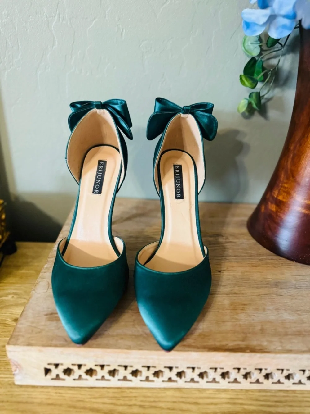 Emerald Green Satin Heels Bow Pointed Toe Stiletto Size 8